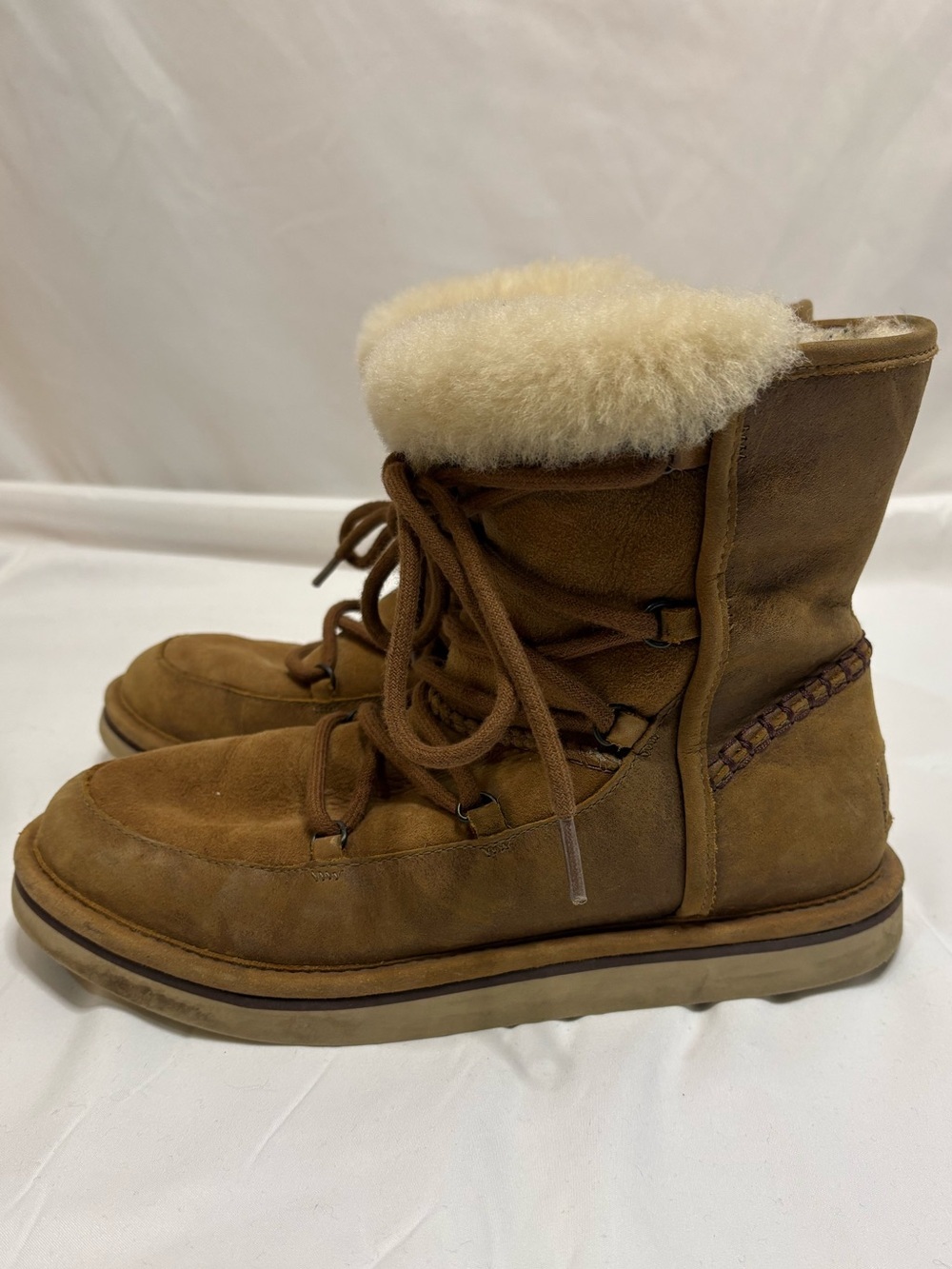 UGG Women’s 8 Lodge Chestnut Lace Up Suede Boots Cozy Winter Cabincore - Picture 4 of 12